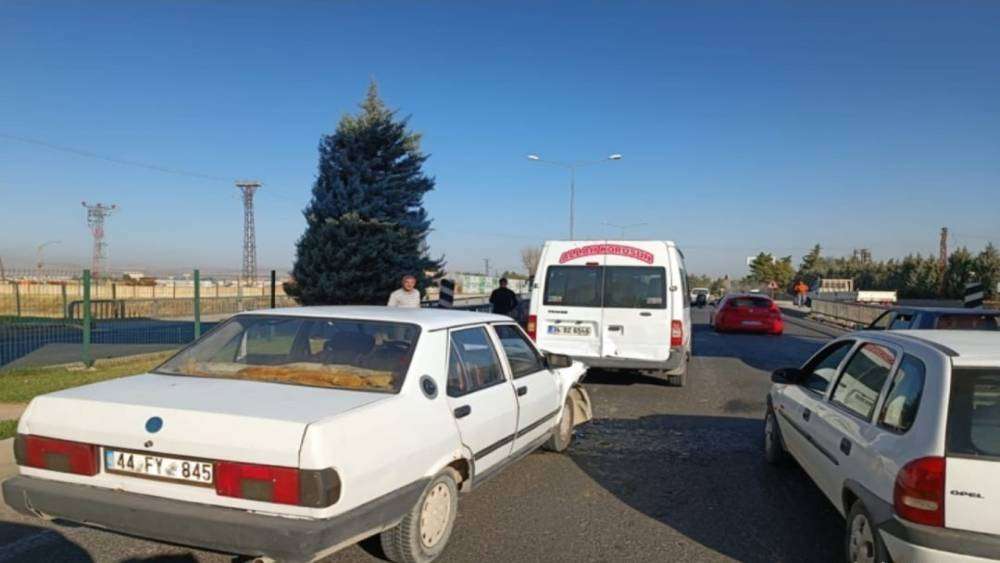 Malatya’da zincirleme kaza: 5 yaralı
